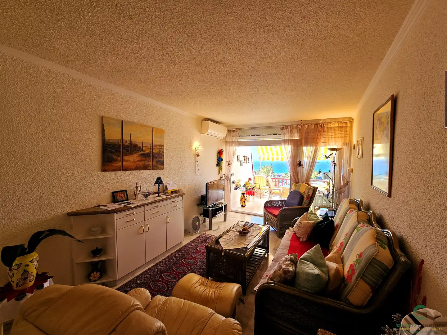 Sala de estar de Piso en venta en Adeje con Aire acondicionado, Terraza y Piscina