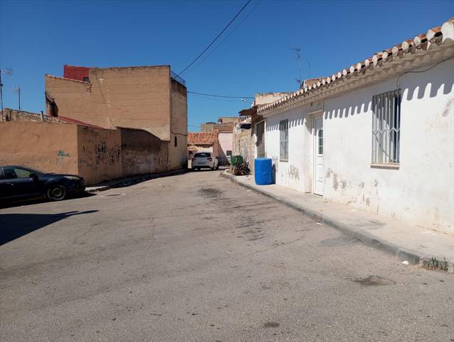Casa adosada en Venta en Samaritana en Hellín