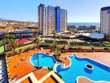 Apartamento con balcón en venta en Avenida Adeje 300 5