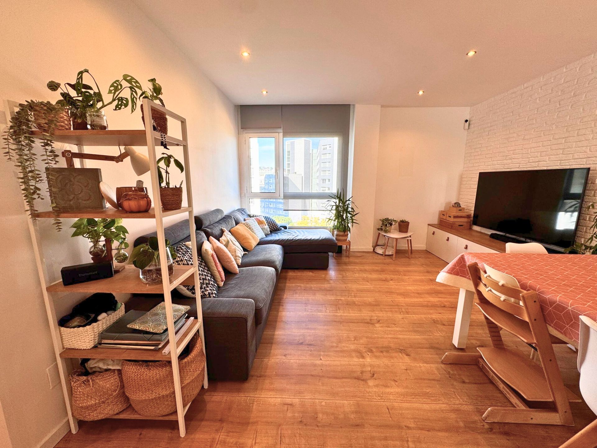 Sala d'estar de Pis en venda en  Barcelona Capital amb Aire condicionat, Calefacció i Parquet