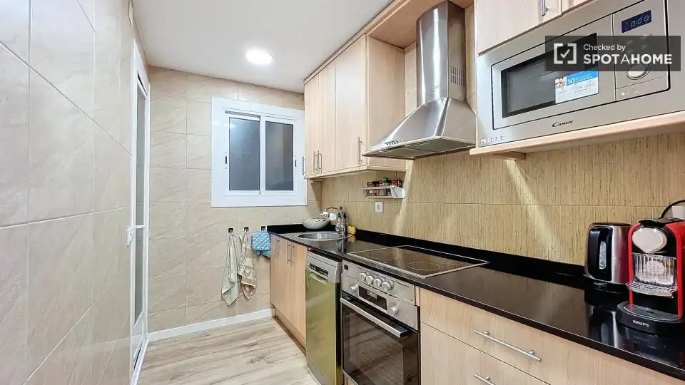 Flat with terrace to rent in Sant Martí, imagen 5