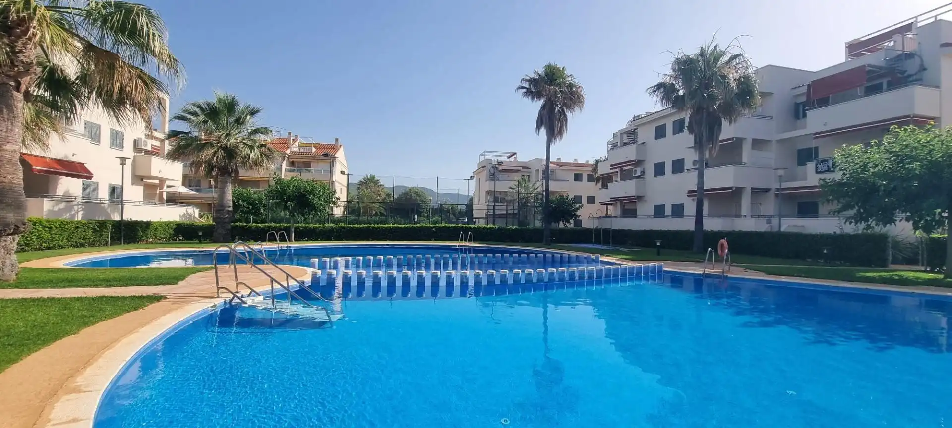 Piscina de Apartament en venda en Alcalà de Xivert amb Aire condicionat, Jardí privat i Terrassa