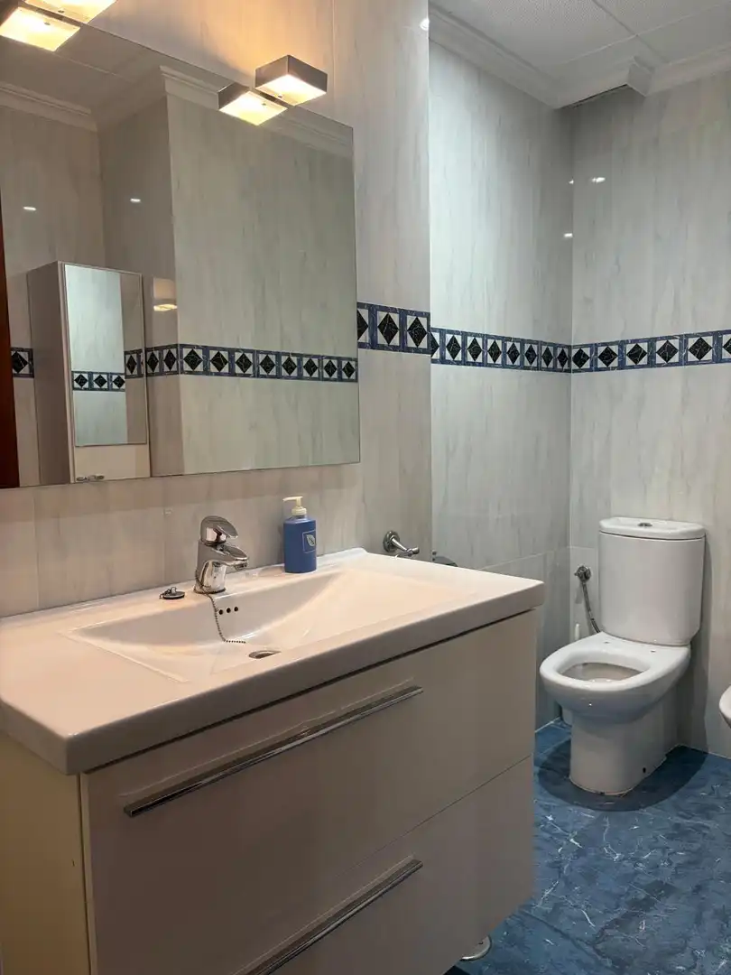 Baño de Piso en venta en Ausias March