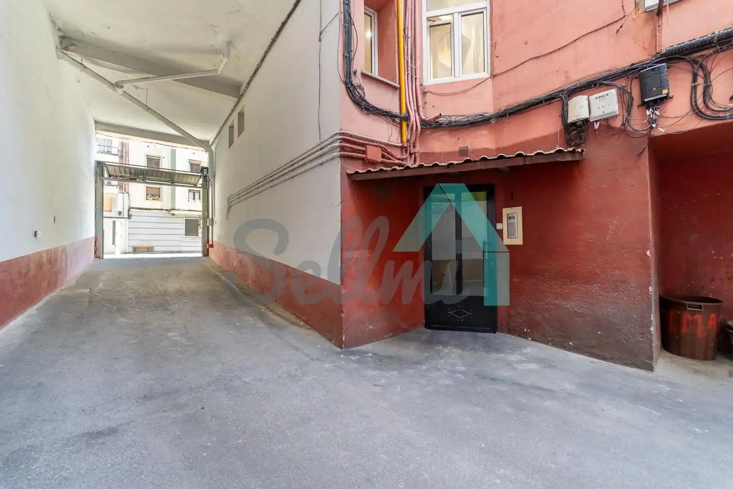 Vista exterior de Piso en venta en Oviedo  con Calefacción, Parquet y Terraza
