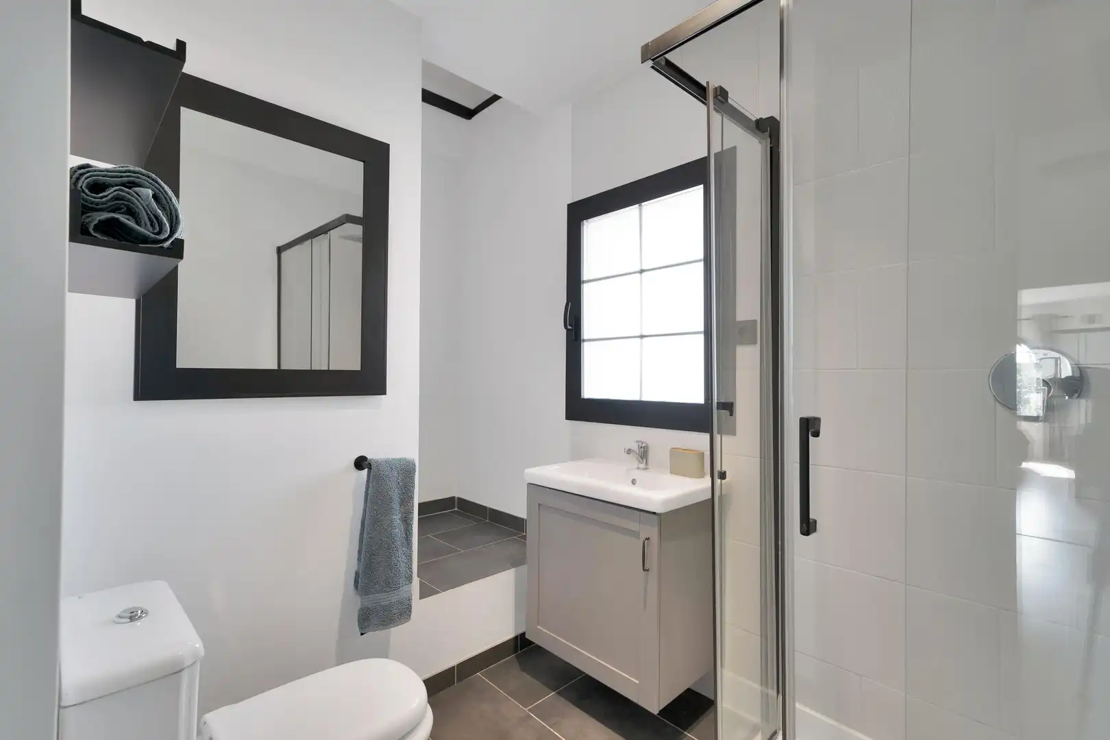 Bathroom of Detached homes for sale in Estepona  with Air Conditioner, Heating and Private garden