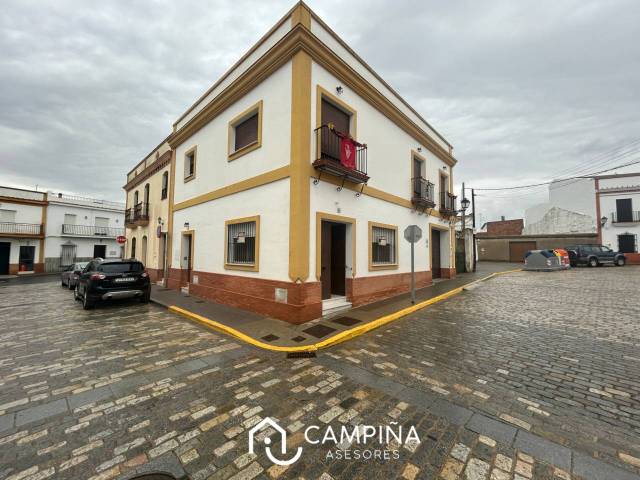Local comercial en Alquiler en Calle Orden en Trigueros