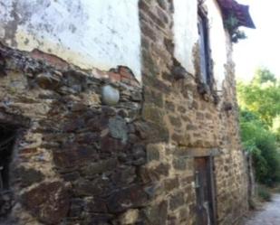 Vista exterior de Casa o xalet en venda en Priaranza del Bierzo