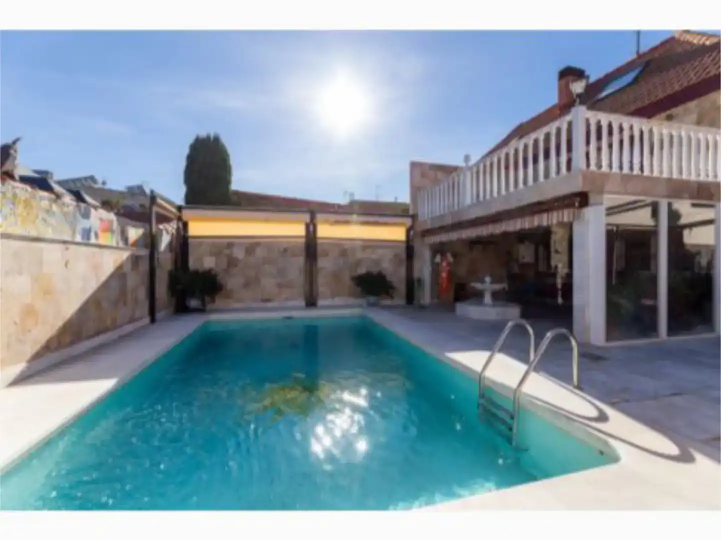 Piscina de Casa o xalet en venda en  Madrid Capital amb Aire condicionat, Piscina i Balcó