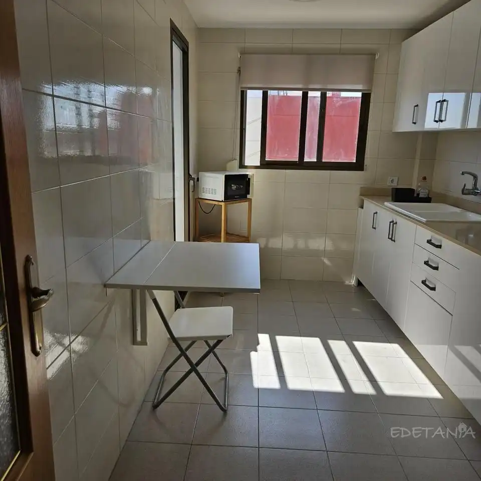 Cocina de Piso de alquiler en Moncada con Aire acondicionado, Amueblado y Internet