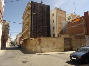 Terrenys i solars en venda a Zona Hospital