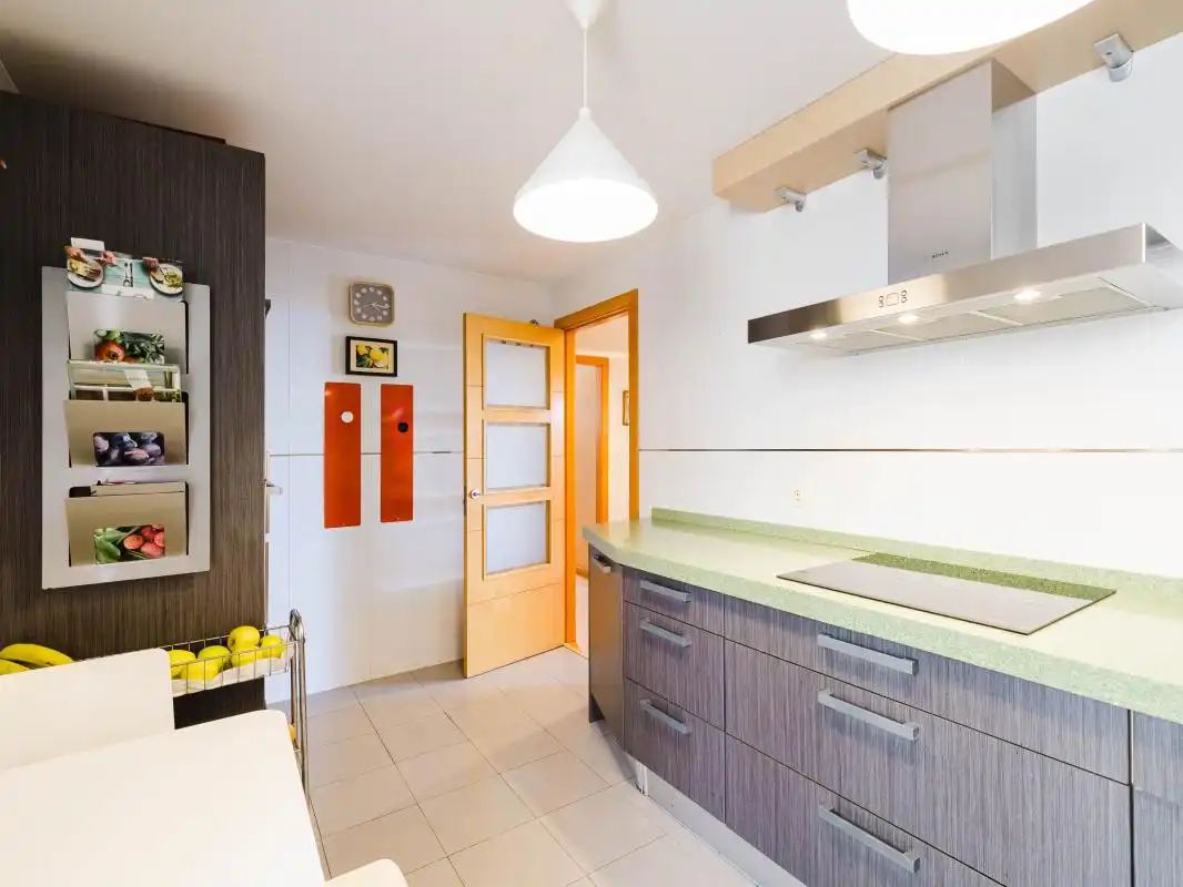 Cocina de Ático en venta en Torremolinos con Aire acondicionado, Calefacción y Jardín privado