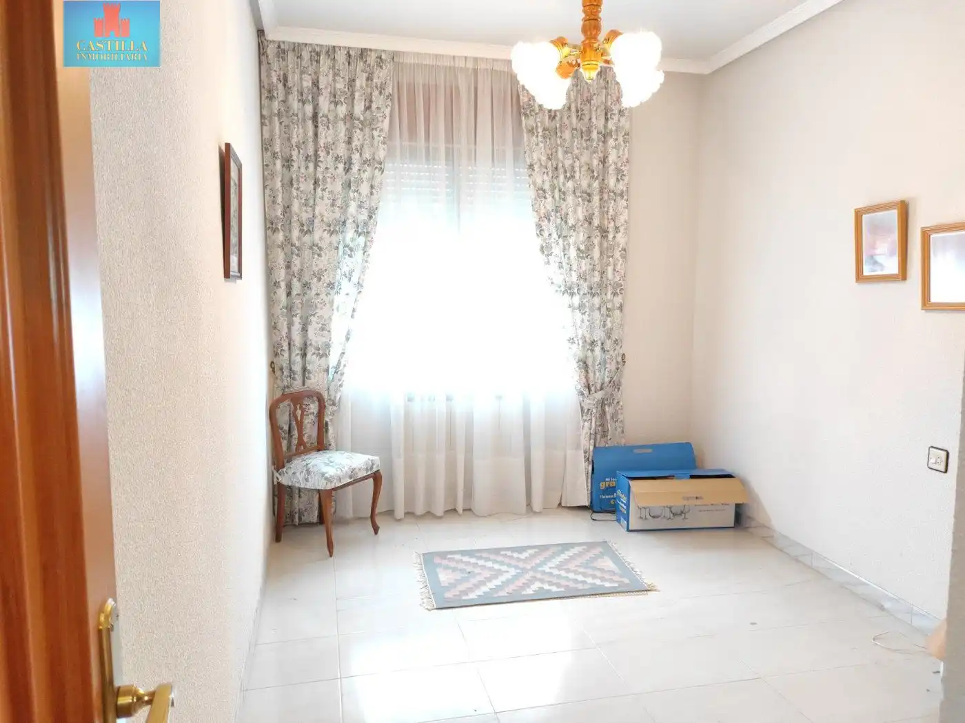 Casa o chalet en venta en Velayos con Terraza, Trastero y Amueblado