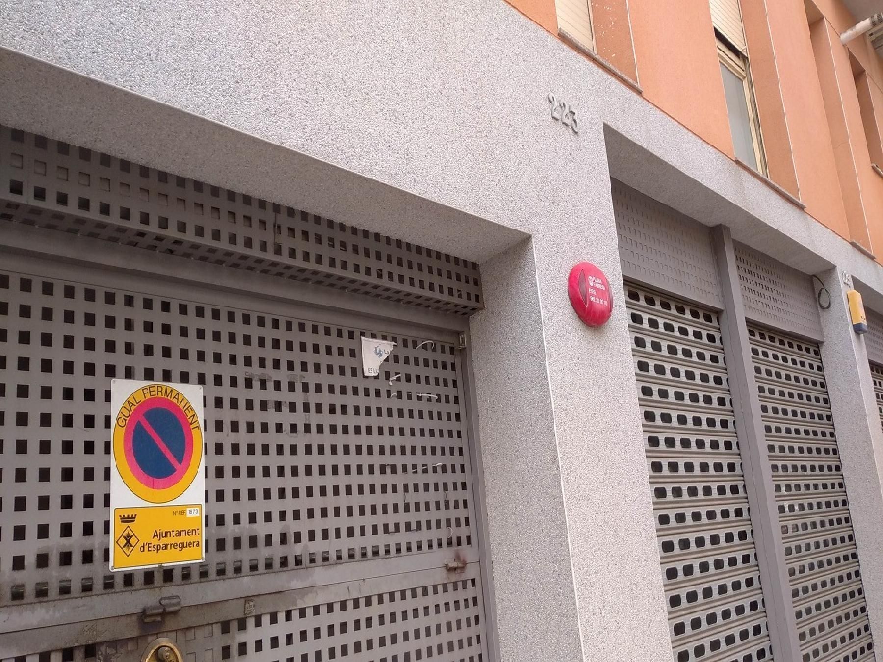 Parking de Piso en venta en Esparreguera con Jardín privado, Terraza y Trastero