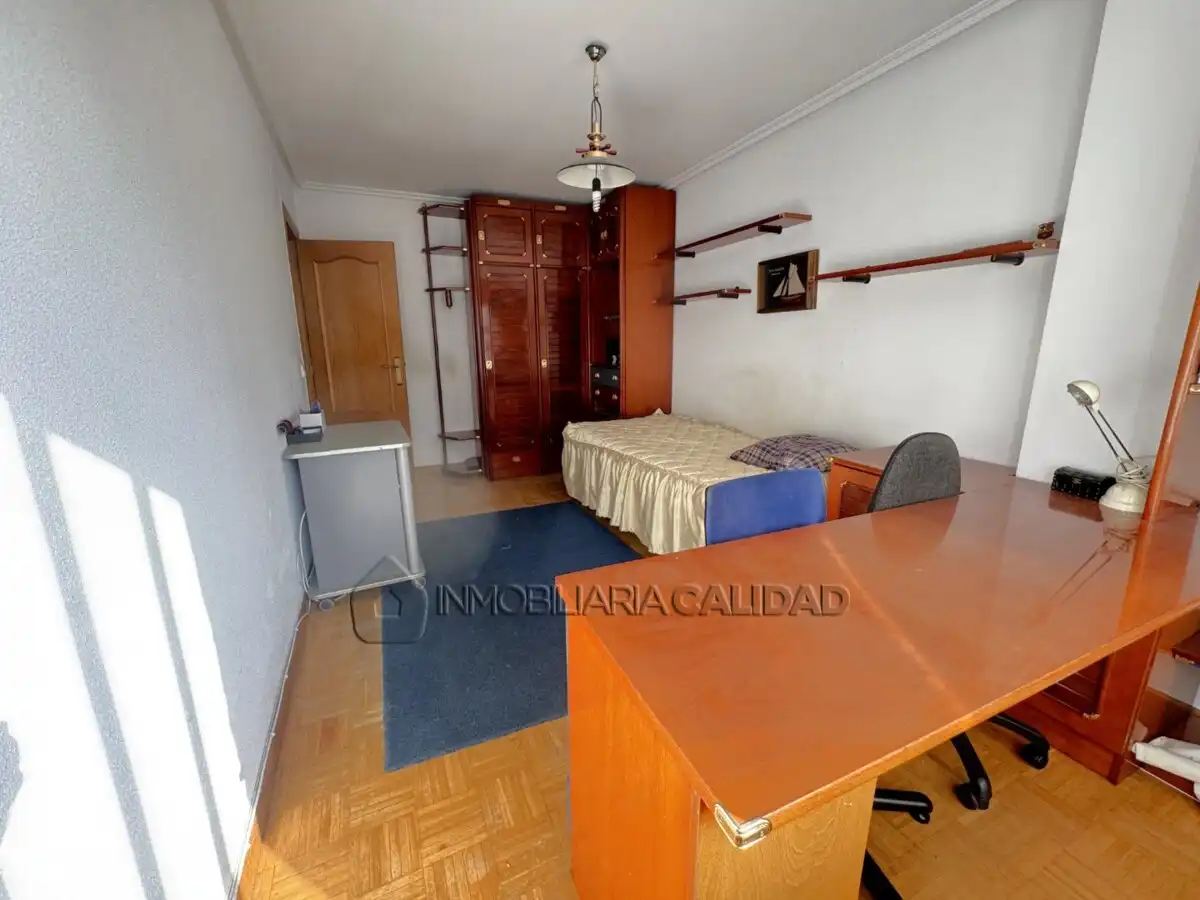 Dormitori de Pis en venda en Burgos amb Calefacció i Traster