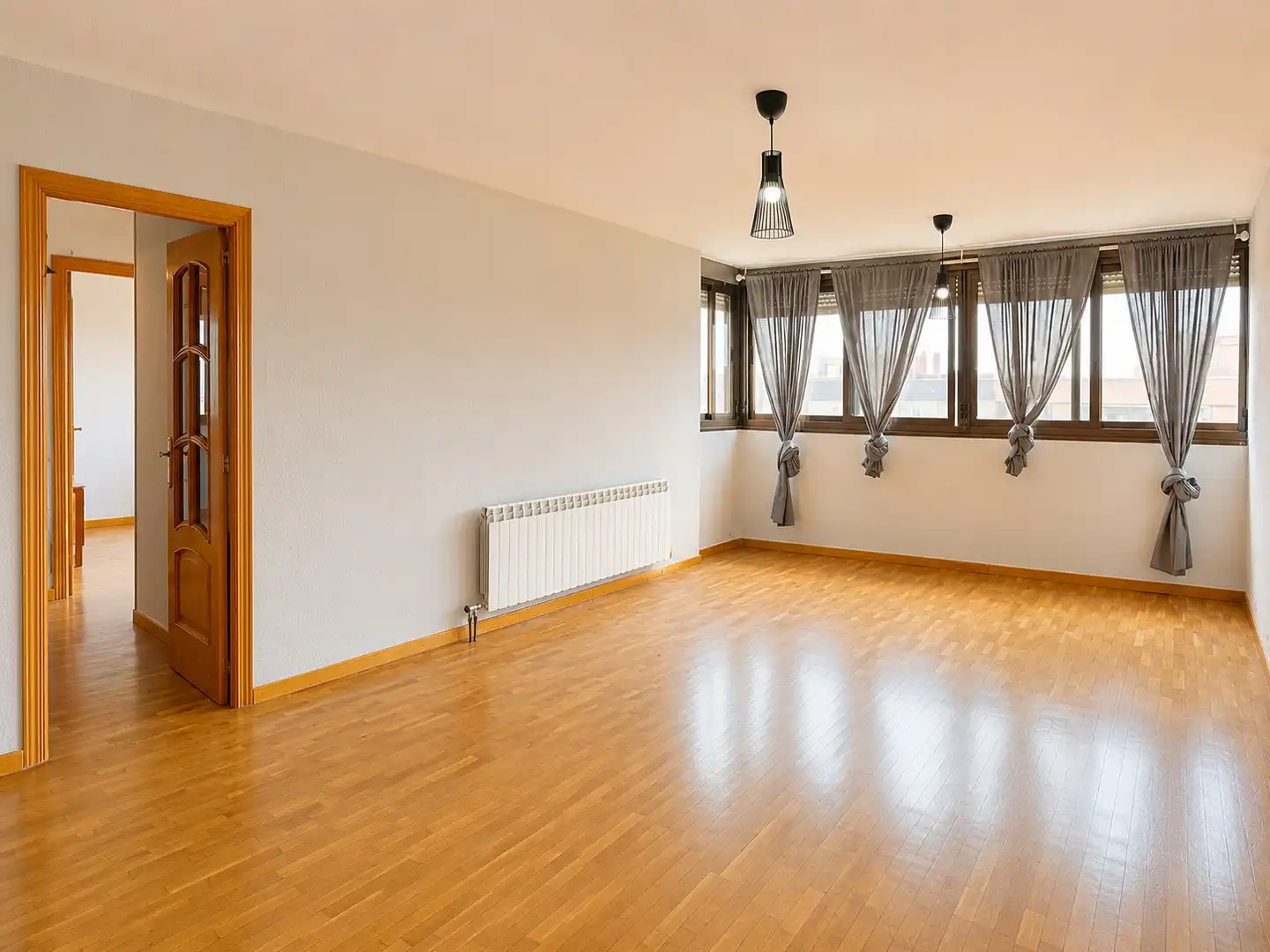 Flat for sale in Coslada  with Air Conditioner and Heating