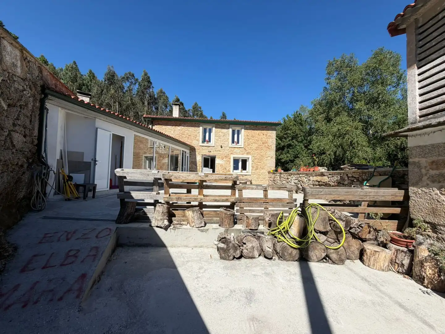 Vista exterior de Casa o chalet de alquiler en A Laracha   con Calefacción, Terraza y Trastero