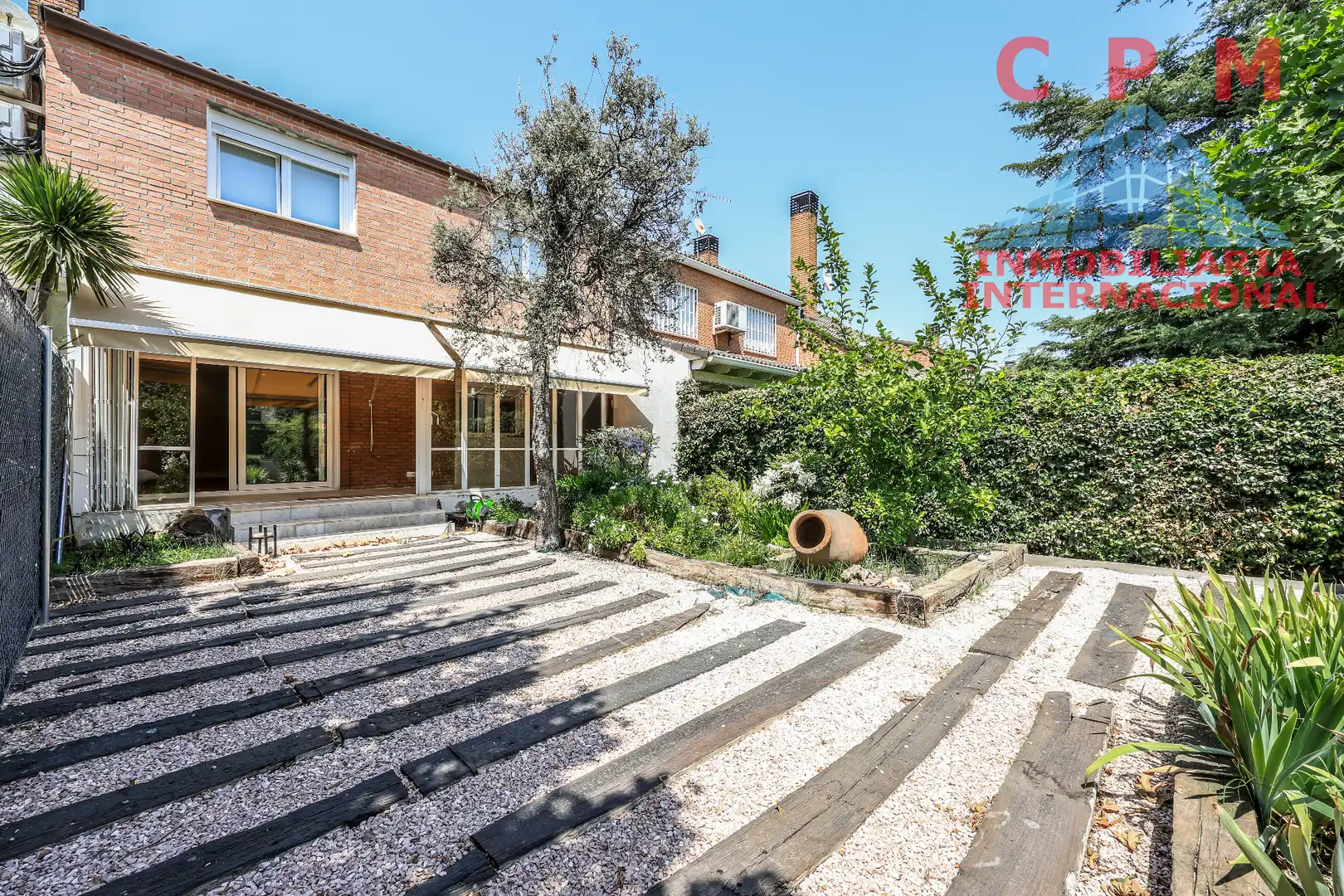 Jardí de Casa adosada de lloguer en Pozuelo de Alarcón amb Aire condicionat, Calefacció i Jardí privat