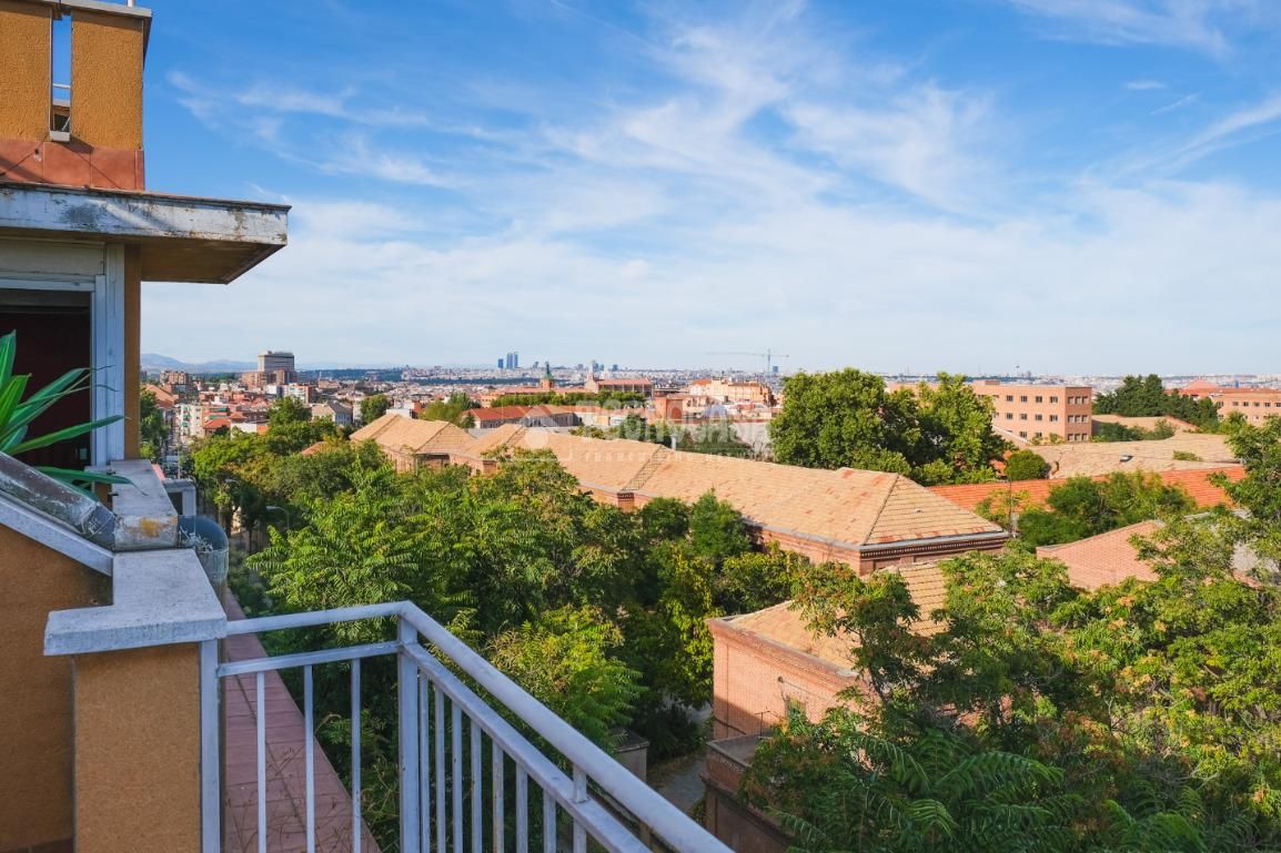 Terrace of Flat for sale in  Madrid Capital  with Terrace, Storage room and Balcony