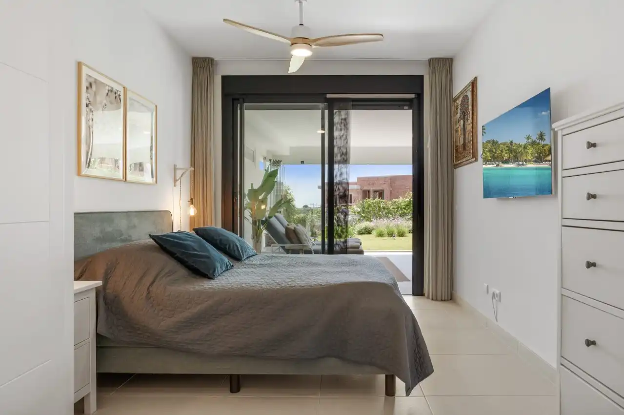 Bedroom of Ground floor for sale in Estepona  with Air Conditioner, Heating and Private garden