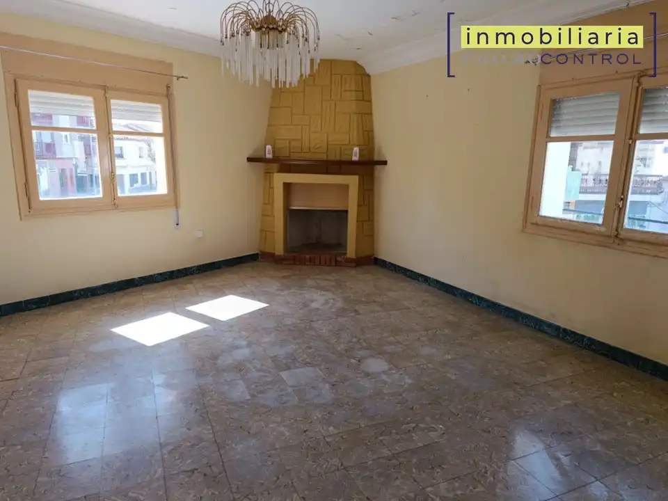 Wohnzimmer von Einfamilien-Reihenhaus zum Verkauf in San Mateo de Gállego mit Terrasse, Möbliert und Mikrowelle