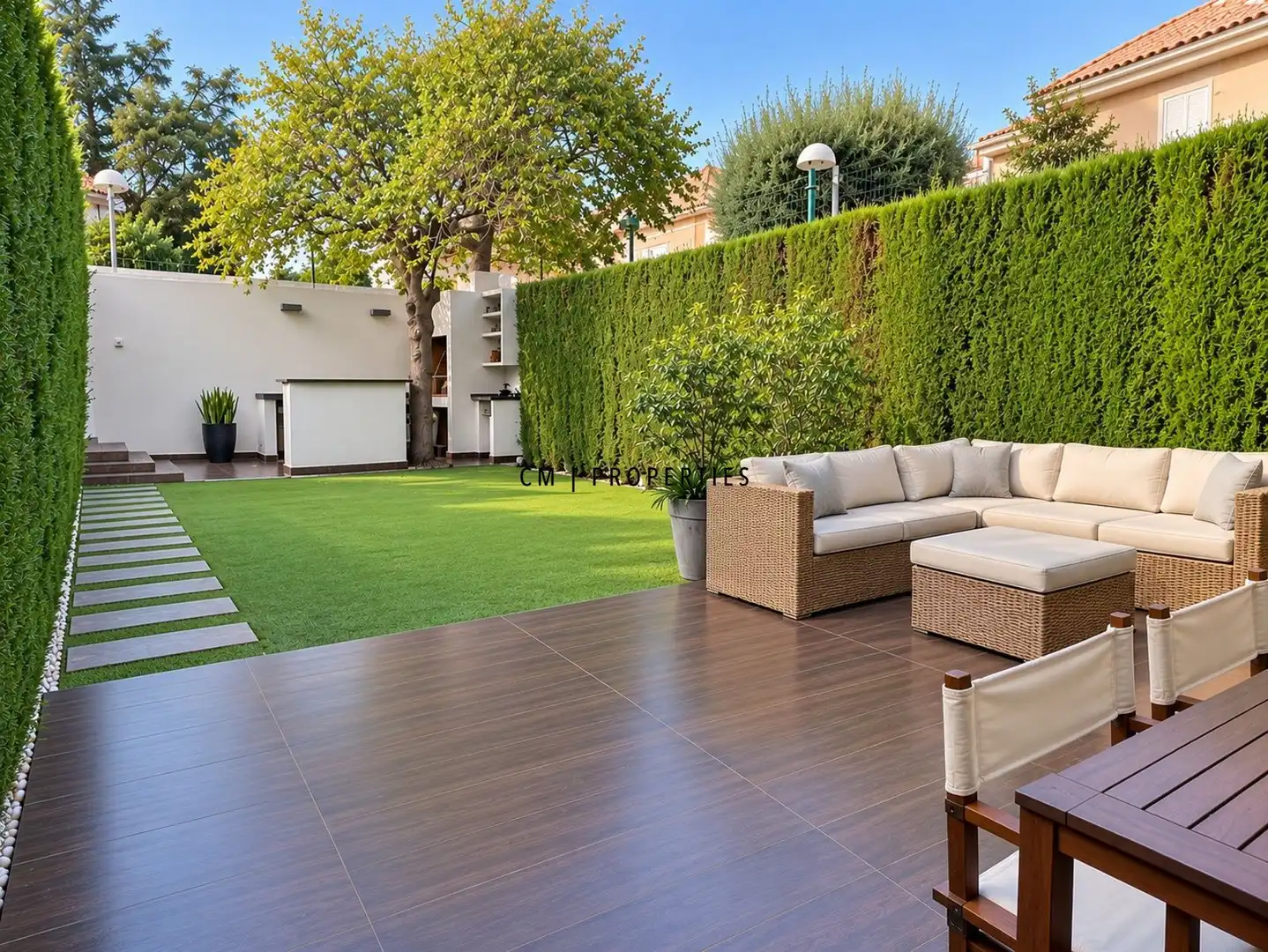 Terrace of Detached homes for rent in Campolivar