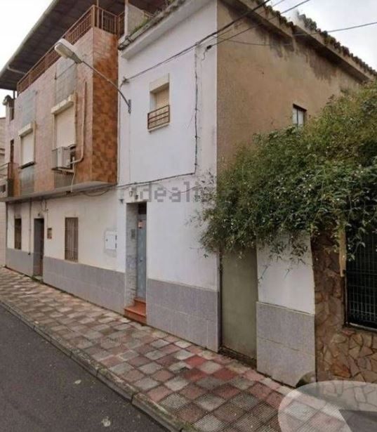 Vista exterior de Casa o xalet en venda en Almadén amb Terrassa, Traster i Balcó