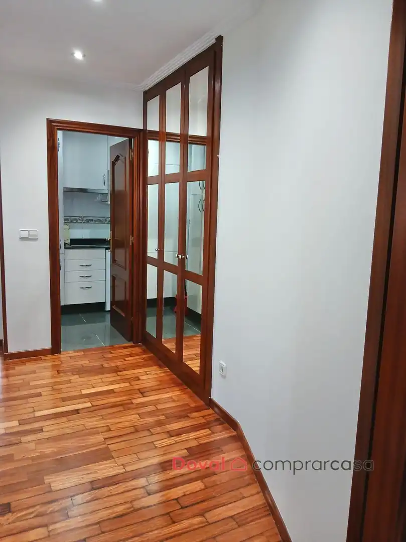Flat for rent in Vigo   with Heating, Parquet flooring and Terrace
