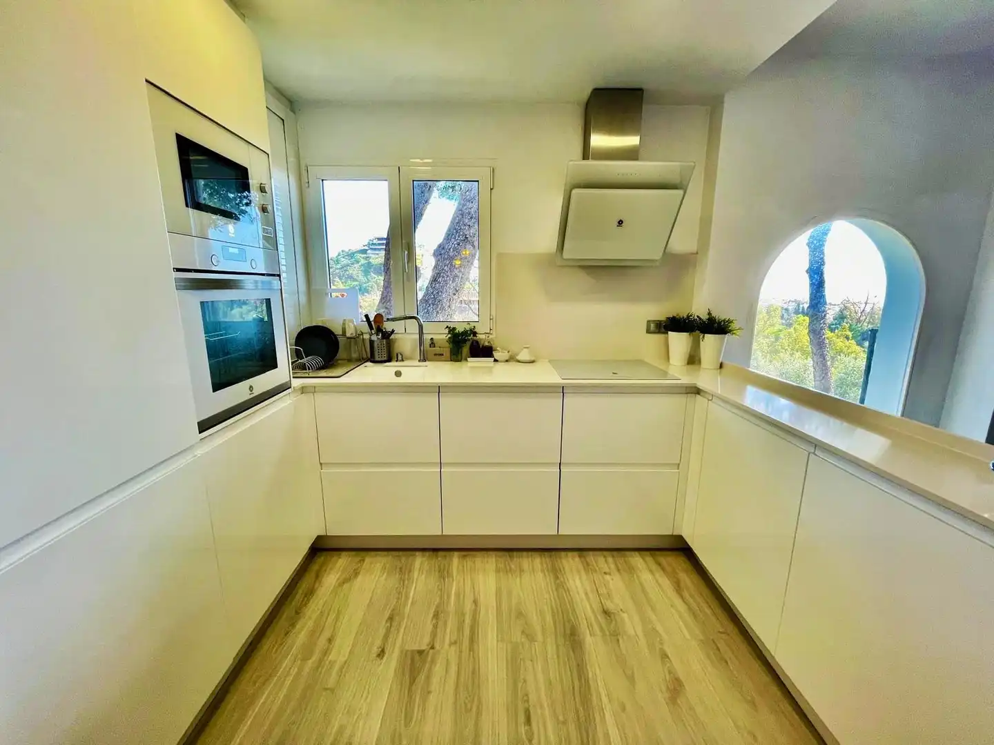 Cuina de Casa o xalet en venda en Benalmádena amb Aire condicionat, Calefacció i Jardí privat
