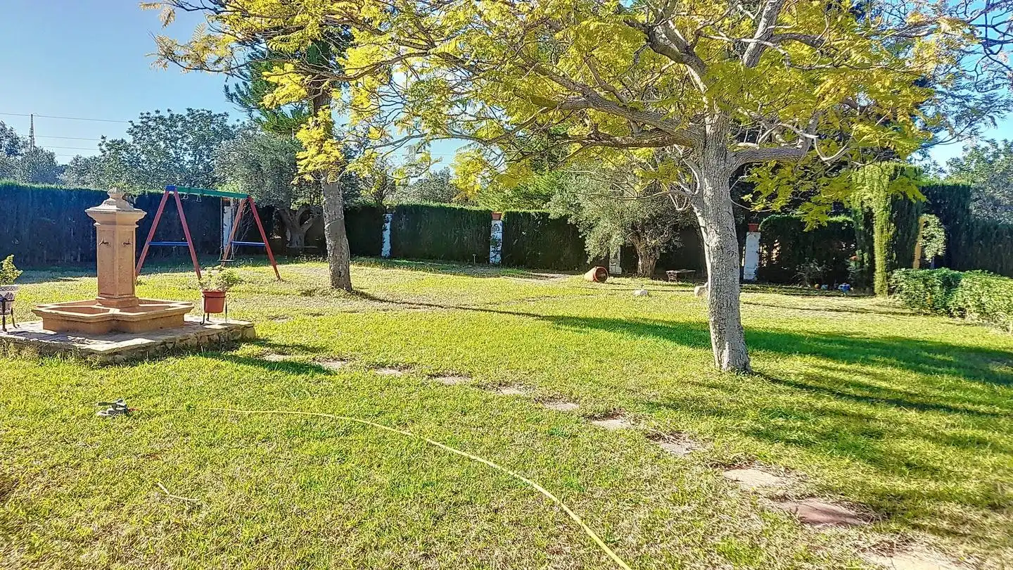 Country house zum Verkauf in Bétera mit Privatgarten, Abstellraum und Schwimmbad