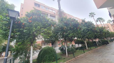 Foto 2 de Piso de alquiler en La Calzada - La Florida,  Sevilla Capital