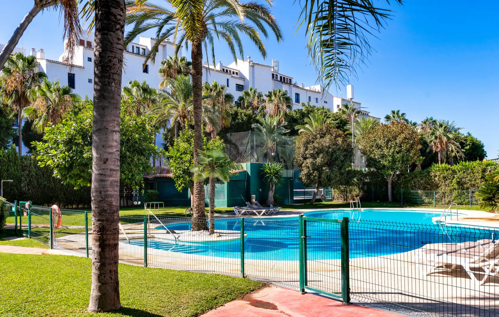 Apartament amb piscina en venda a Nueva Andalucía, imagen 9