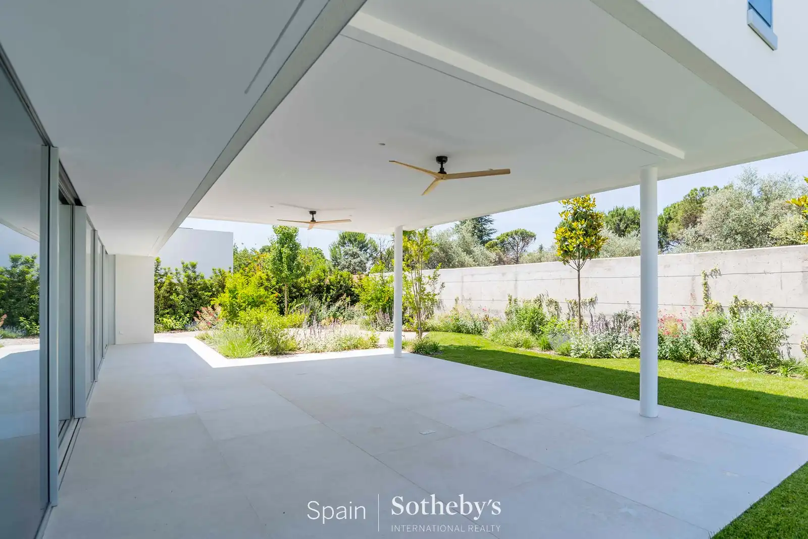 Terrace of Houses for rent in Madrid  with Air Conditioner, Heating and Private garden