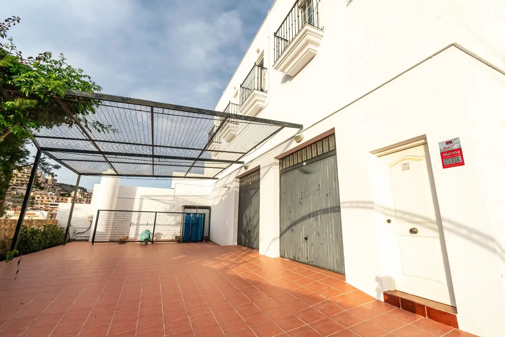 Vista exterior de Casa o xalet en venda en Águilas amb Aire condicionat, Jardí privat i Terrassa