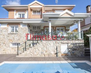 Exterior view of House or chalet for sale in Villaviciosa de Odón  with Air Conditioner, Terrace and Swimming Pool