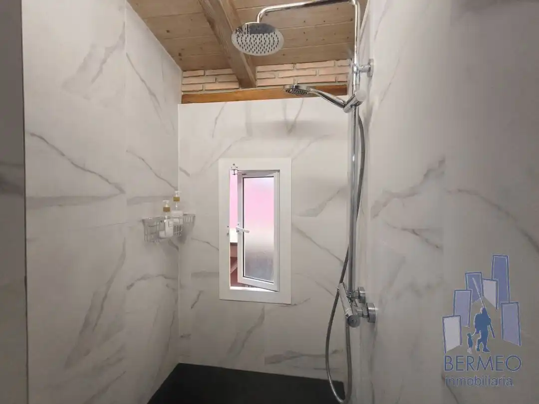 Bathroom of Flat for sale in Bermeo, Bizkaia