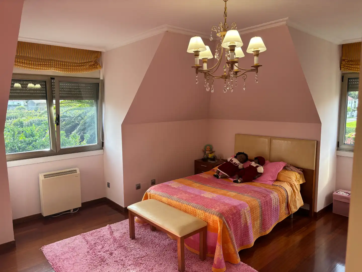 Habitación de Casa o chalet en venta en Santiago de Compostela  con Calefacción, Jardín privado y Parquet
