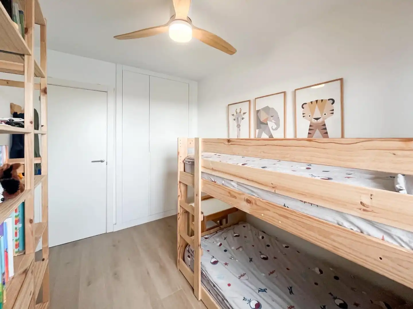 Habitación de Ático en venta en Sant Joan Despí con Aire acondicionado, Calefacción y Terraza