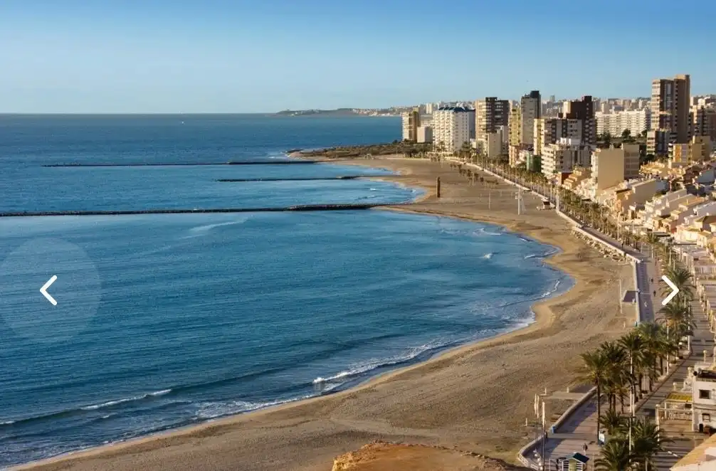 Vista exterior de Piso en venta en El Campello con Aire acondicionado y Trastero
