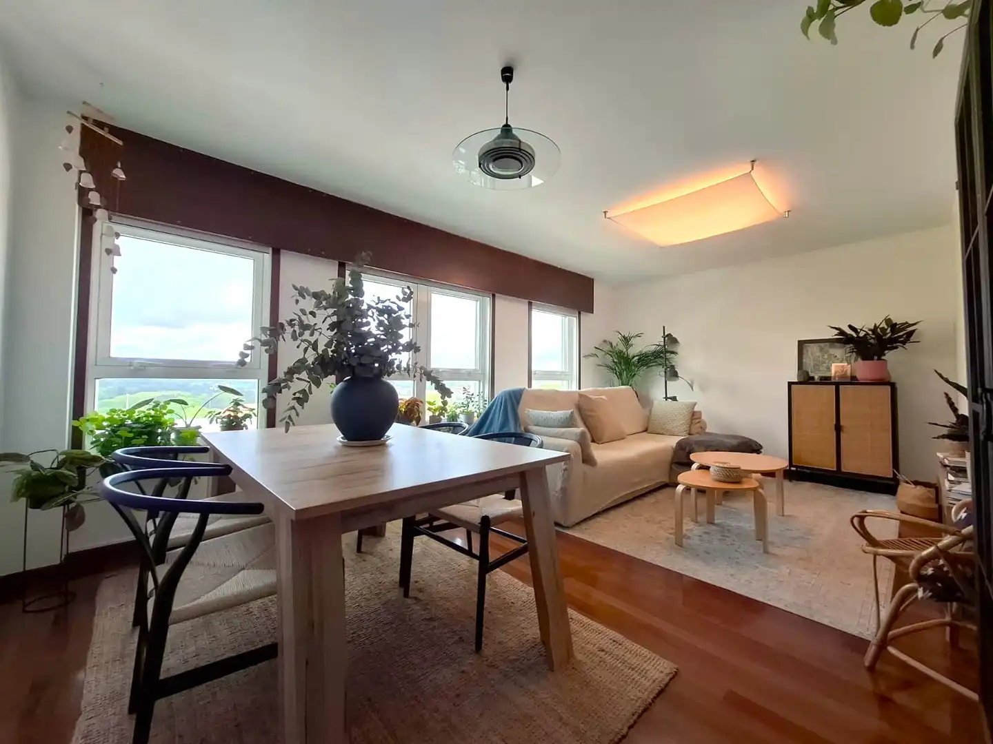 Sala de estar de Dúplex en venta en Santiago de Compostela  con Calefacción, Terraza y Trastero