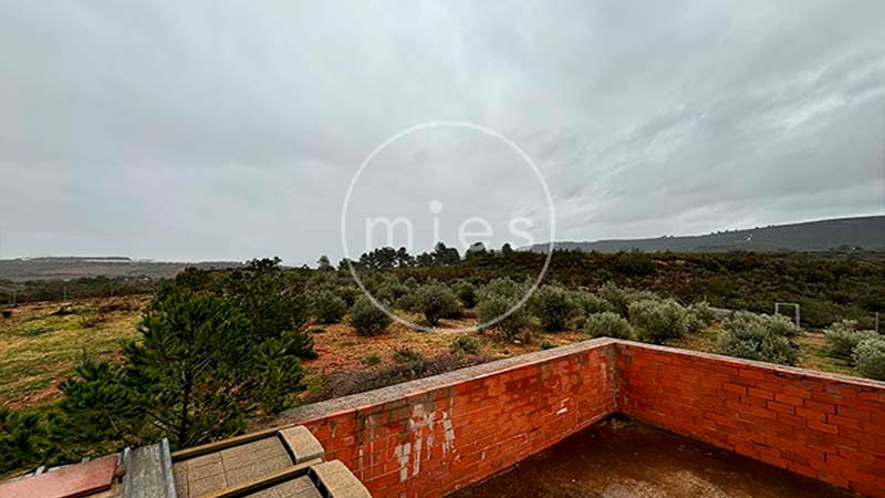 Casa o xalet en venda en Alborache amb Jardí privat, Traster i Moblat