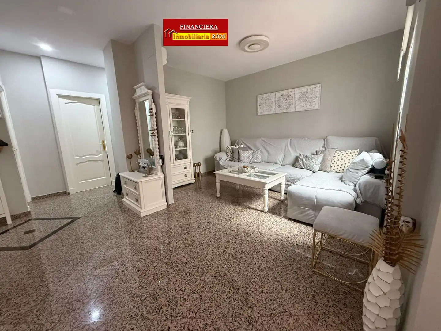 Vista exterior de Casa o xalet en venda en Alcalá de Guadaira amb Aire condicionat