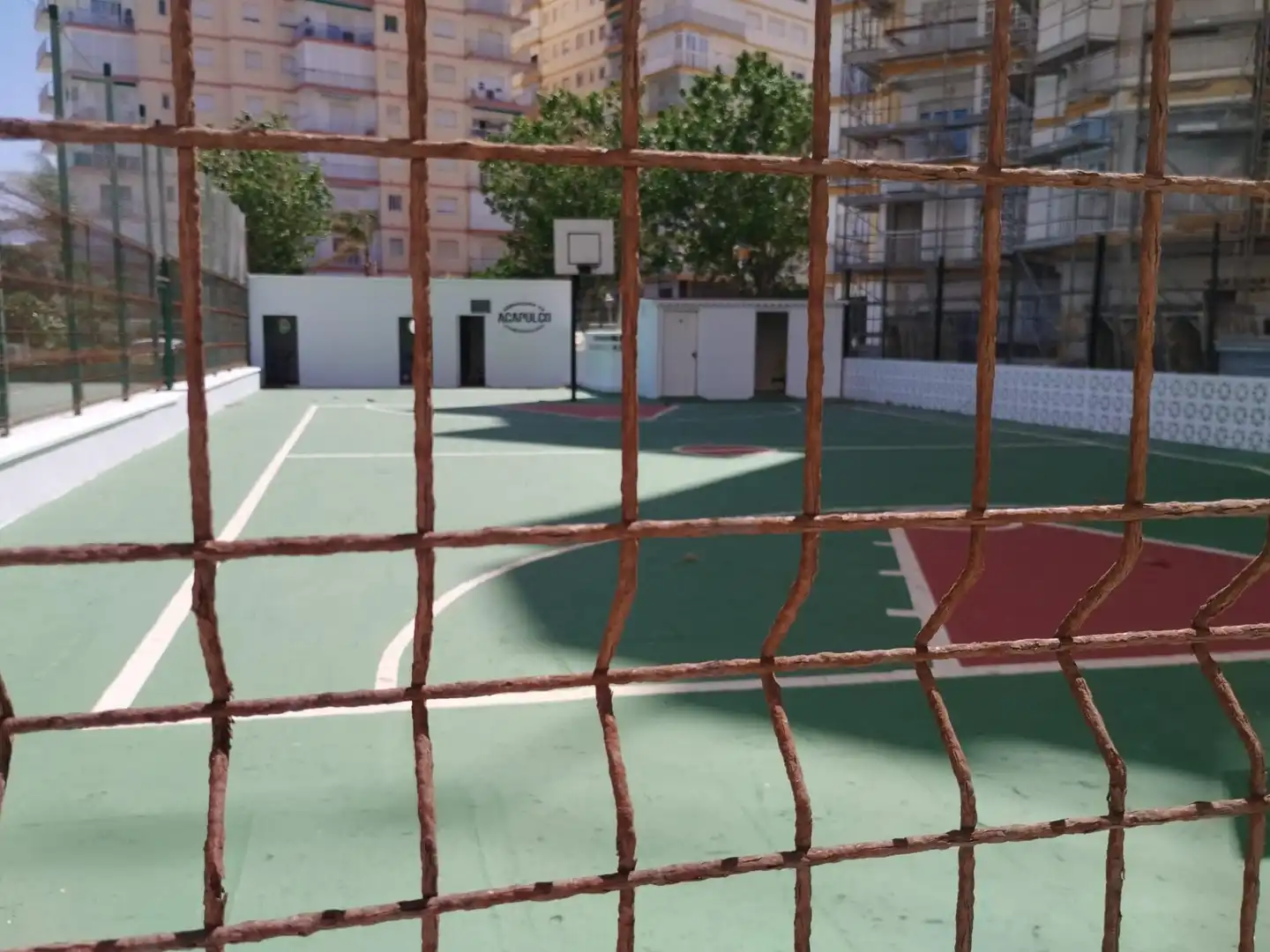 Parking de Apartamento de alquiler en Torrenueva Costa con Jardín privado, Terraza y Amueblado