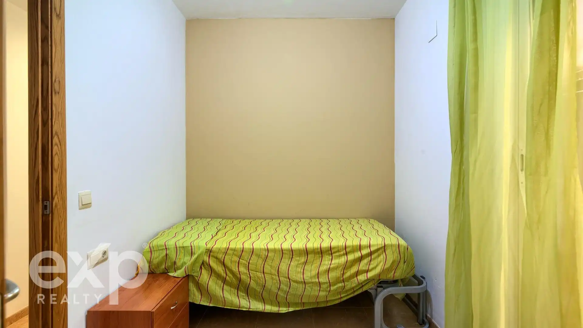 Bedroom of Flat for sale in Alginet  with Air Conditioner, Terrace and Storage room