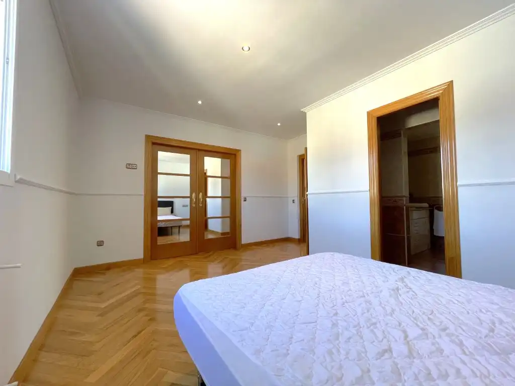 Haus oder Chalet zur Miete in Carrer Vicent Fuentes, Heliópolis