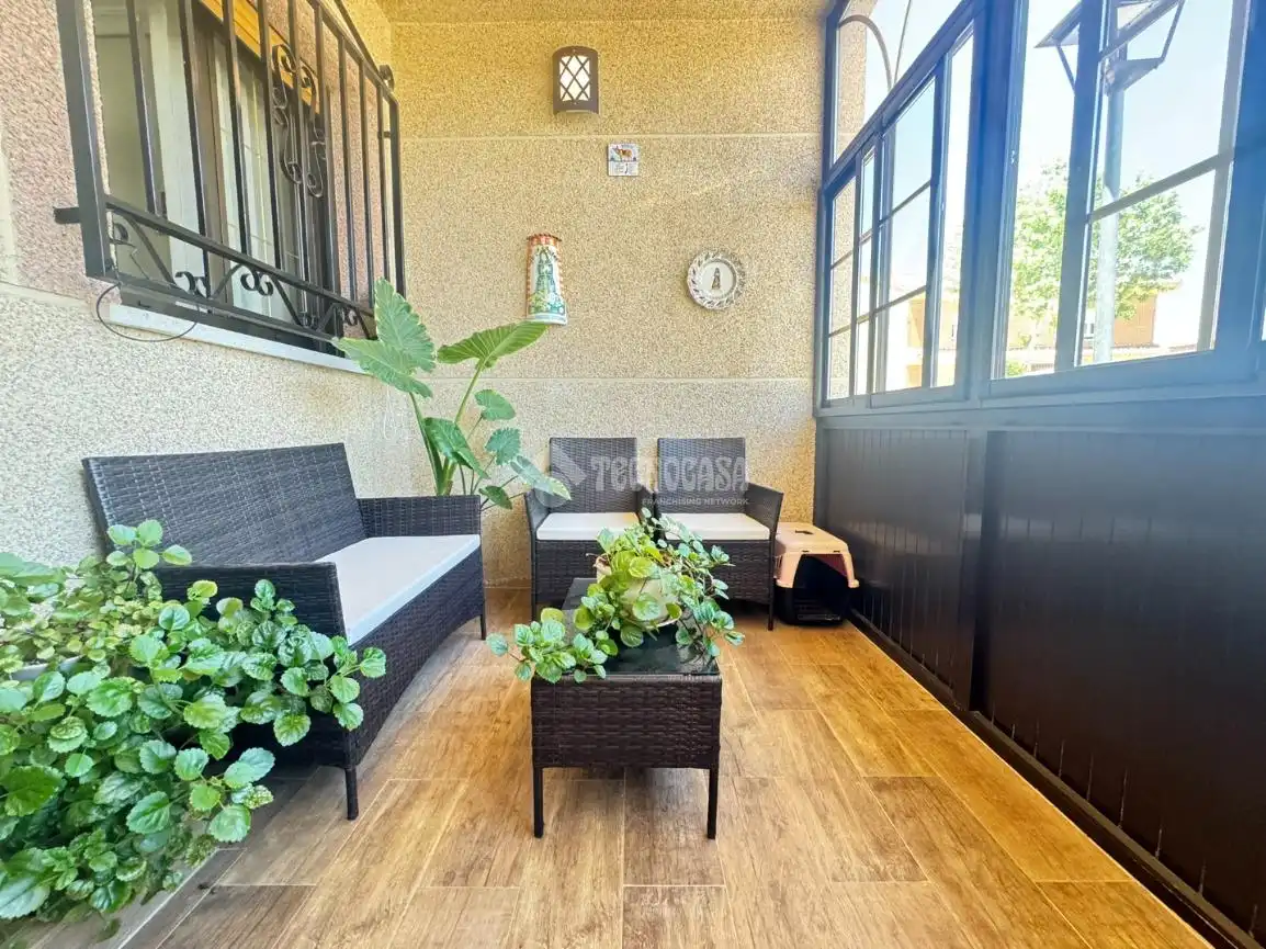 Terrasse von Einfamilien-Reihenhaus zum Verkauf in Yepes mit Klimaanlage, Heizung und Terrasse