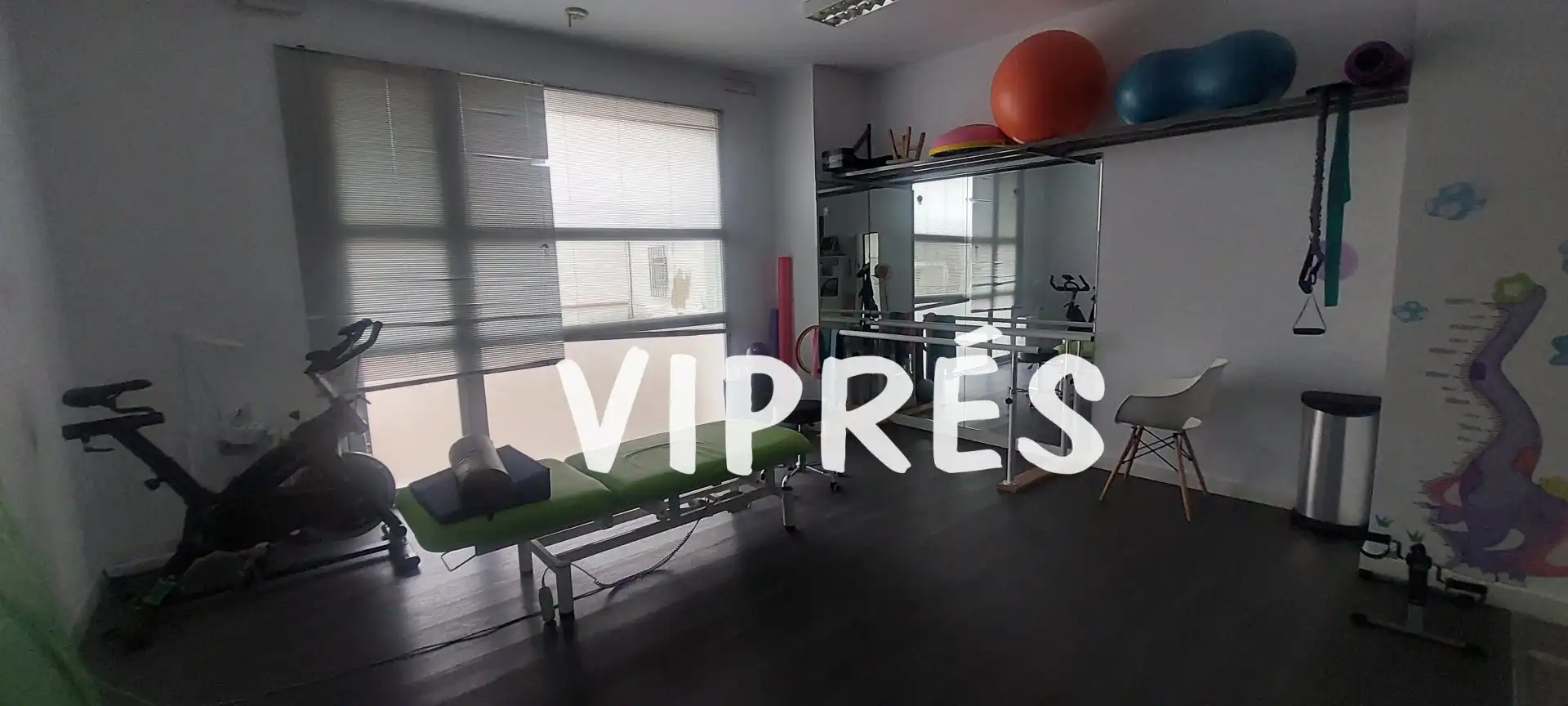 Office for sale in Mérida  with Air Conditioner