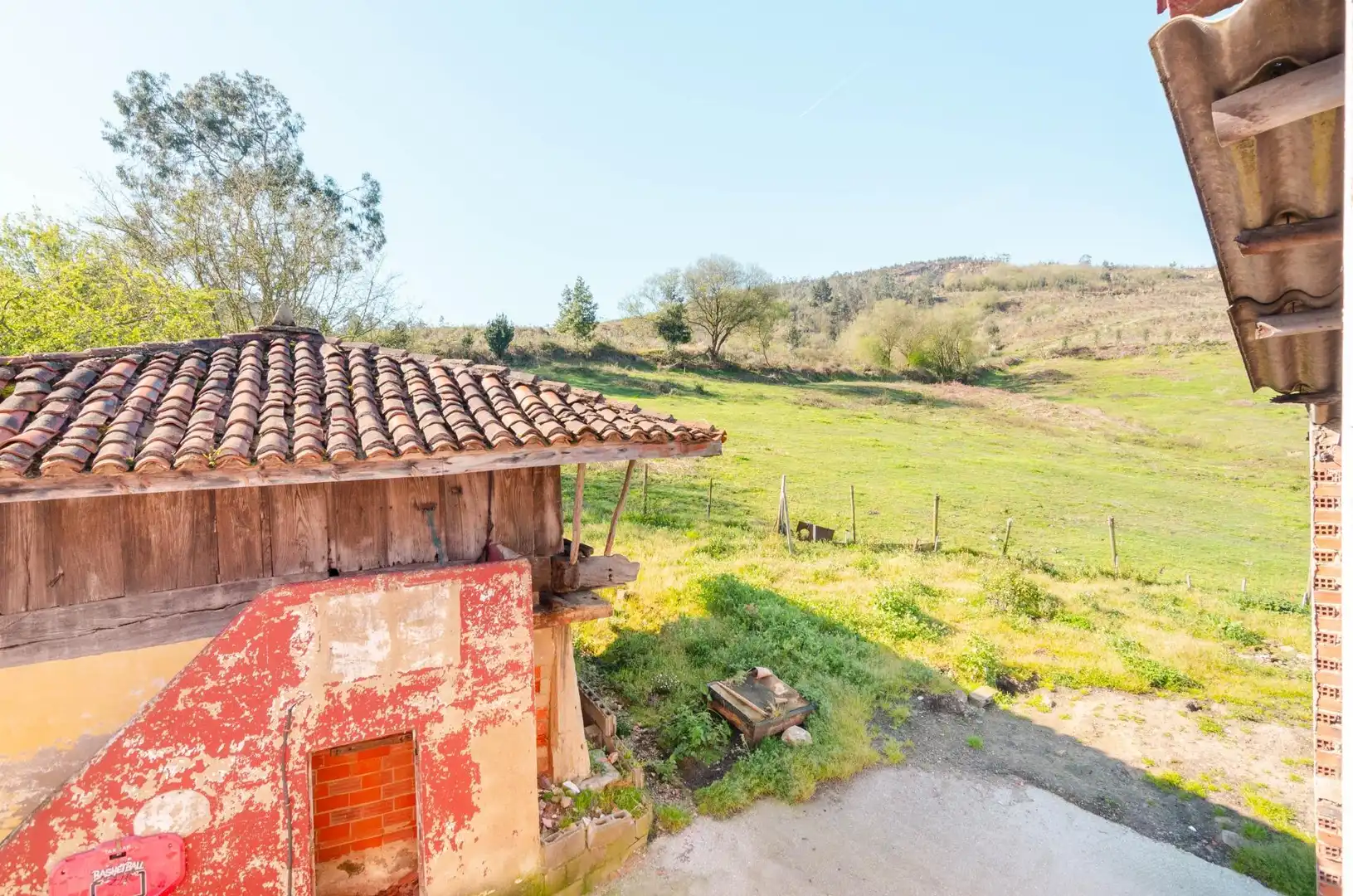 Exterior view of Houses for sale in Llanera  with Alarm