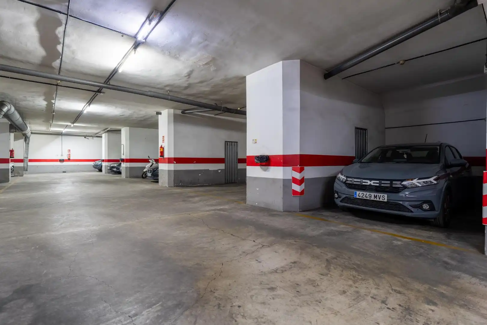 Parking of Flat for sale in Almería  with Air Conditioner, Storage room and Balcony