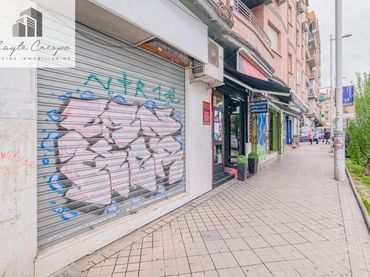 Local comercial en venda a Beiro