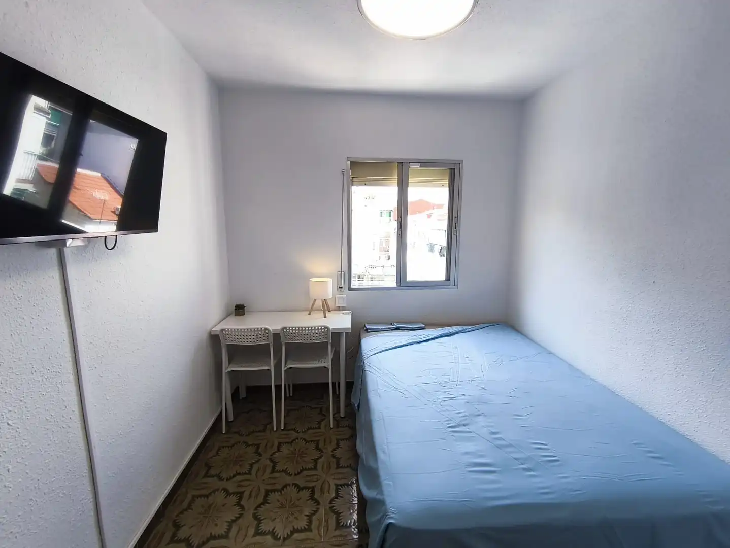 Habitación de Piso para compartir en Madrid con Calefacción, Terraza y Amueblado